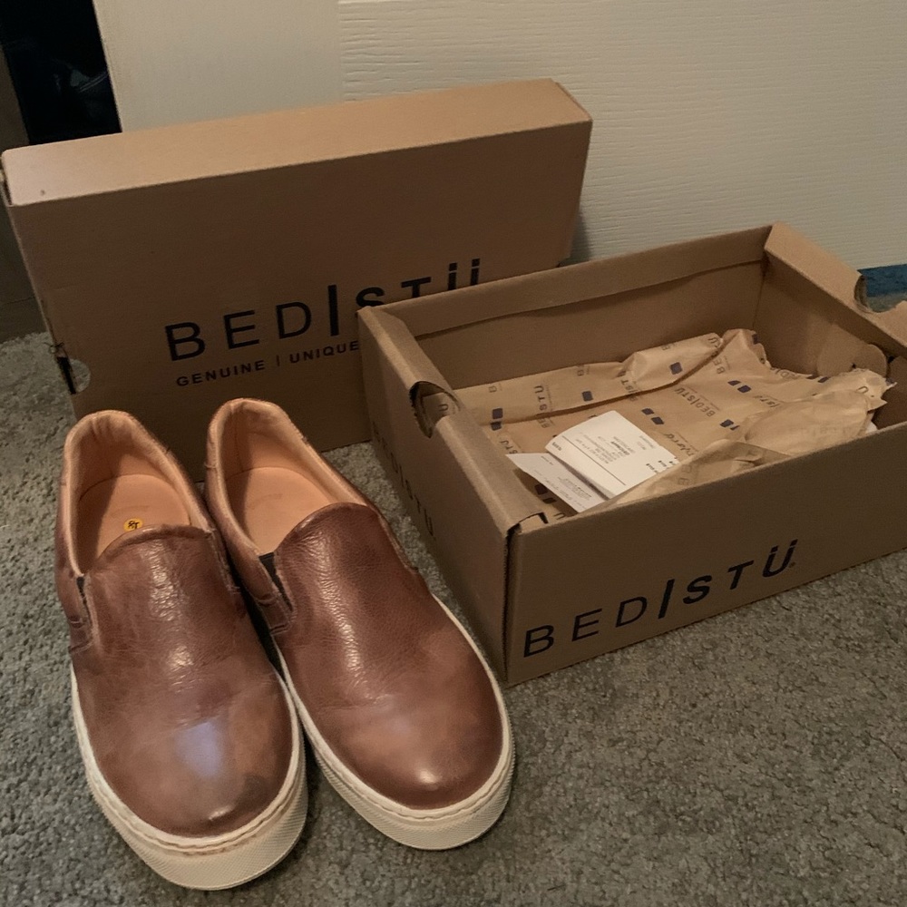NWT bed Stu Hermione leather sneakers sneakers